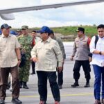 Presiden Prabowo Tinjau Jembatan Bailey dan Posko Pengungsian di Tapanuli Selatan