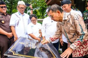 Menteri Fadli Zon Resmikan Cungkup Prasasti Batutulis, Perkuat Cagar Budaya Bogor