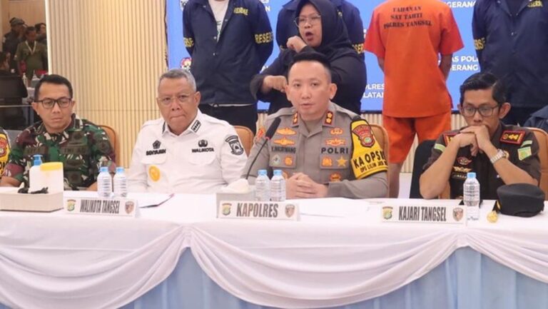 Direktur dan Kepala Produksi Jadi Tersangka Ledakan Gedung Farmasi Tangsel Direktur dan Kepala Produksi Jadi Tersangka Ledakan Gedung Farmasi Tangsel