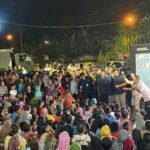 Malam Tahun Baru di Pengungsian Tapsel: Warga Manortor dan Nonton Film Bersama Menanti Prabowo