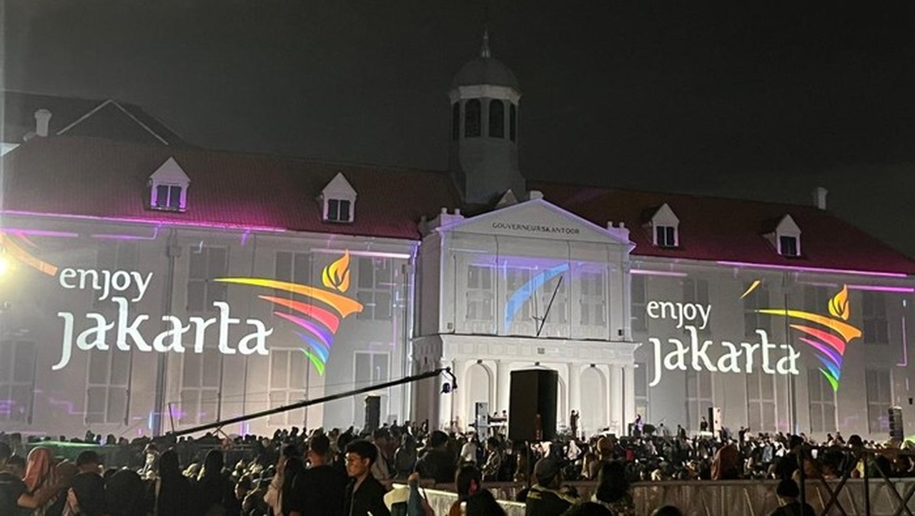 Perayaan Tahun Baru 2026 di Kota Tua Jakarta: Meriah, Padat Pengunjung, dan Penuh Doa Lintas Agama Perayaan Tahun Baru 2026 di Kota Tua Jakarta: Meriah, Padat Pengunjung, dan Penuh Doa Lintas Agama