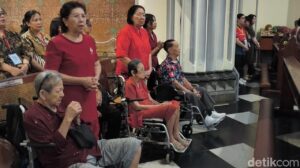 Gereja Katedral Jakarta Gelar Misa Natal Perdana Khusus Lansia, Romo Makarius Pimpin Ibadah
