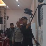 Polsek Cileungsi dan Brimob Jabar Sterilisasi 33 Gereja Demi Amankan Ibadah Natal