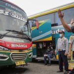 Dishub DKI Tes Kesehatan 368 Sopir Bus, 1.126 Kendaraan Diperiksa Jelang Nataru