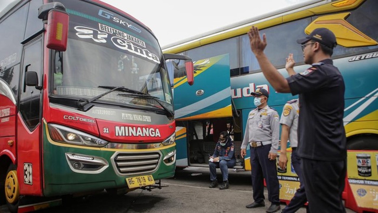 Dishub DKI Tes Kesehatan 368 Sopir Bus, 1.126 Kendaraan Diperiksa Jelang Nataru