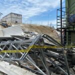 Bangunan Parkir Dua Lantai di Koja Jakarta Utara Ambruk, 4 Mobil dan 1 Motor Tertimpa