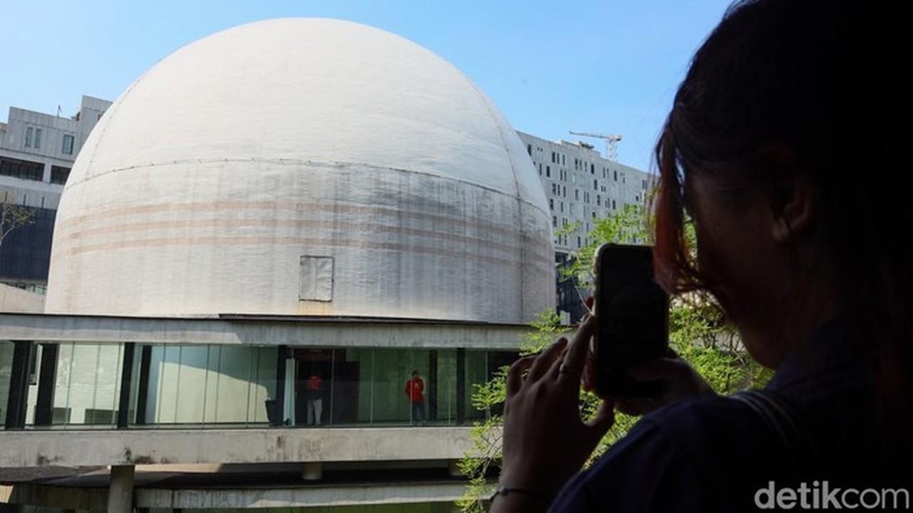Panduan Lengkap Kunjungan ke Planetarium Jakarta: Tiket, Tata Tertib, dan Transportasi