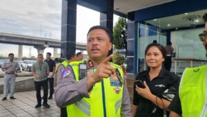 Truk Sumbu Tiga Dilarang Melintas di Tol Saat Libur Nataru, Korlantas Siap Tilang