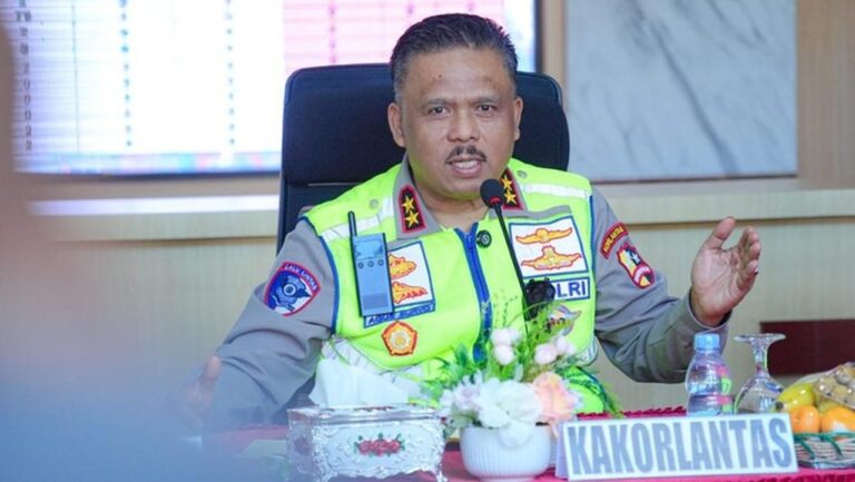 Kakorlantas Ingatkan Pengendara Jaga Kondisi Prima untuk Keselamatan Mudik Natal dan Tahun Baru Kakorlantas Ingatkan Pengendara Jaga Kondisi Prima untuk Keselamatan Mudik Natal dan Tahun Baru