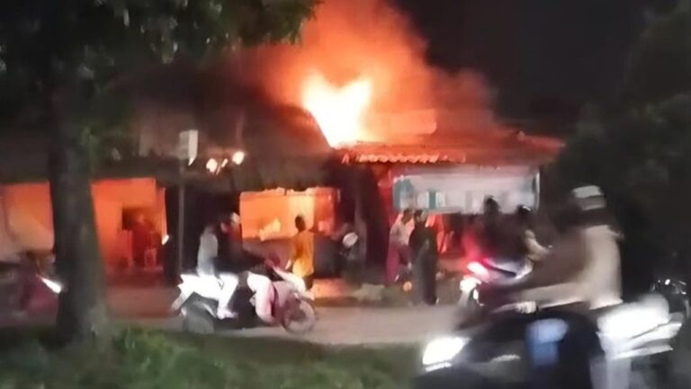 Rumah Makan di Katulampa Bogor Dilalap Api, Dua Pegawai Menderita Luka Bakar
