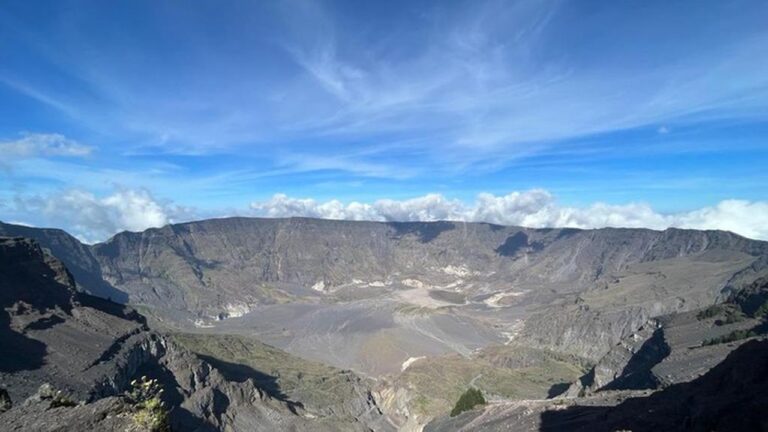 Jalur Pendakian Gunung Tambora Ditutup Sementara Mulai 28 Desember 2025 Demi Keamanan Jalur Pendakian Gunung Tambora Ditutup Sementara Mulai 28 Desember 2025 Demi Keamanan