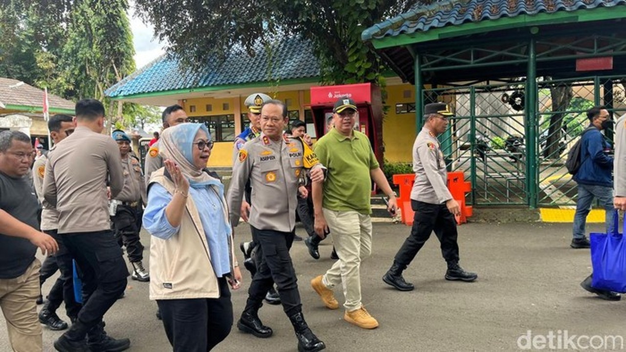Kapolda Metro Tinjau Ragunan, Pastikan Keamanan Pengunjung Libur Natal dan Tahun Baru