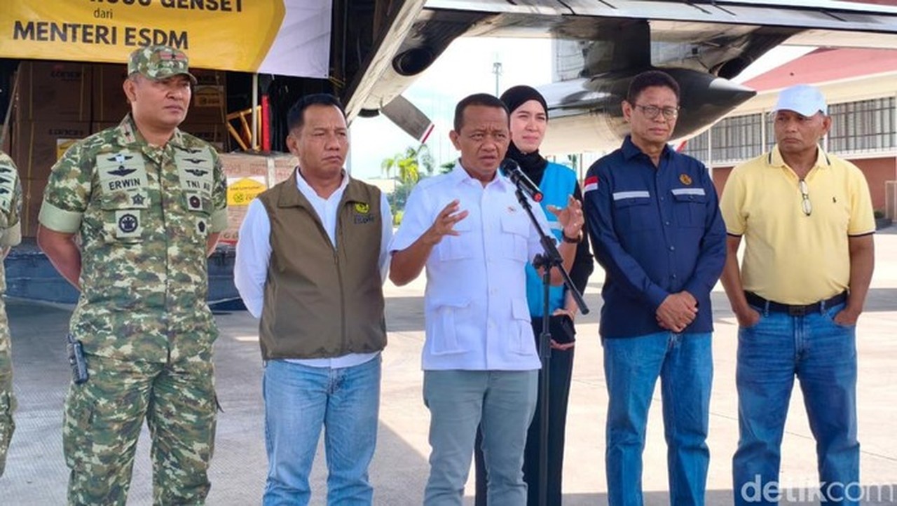 Menteri ESDM Bahlil Kirim 1.000 Genset ke 224 Desa Aceh yang Masih Gelap Gulita