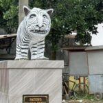 Patung Macan Putih Kediri Viral, Warganet Sebut Mirip Zebra hingga Kuda Nil
