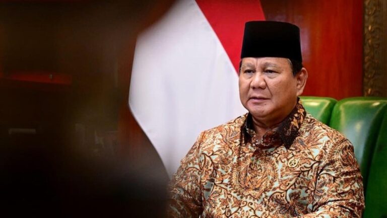 Prabowo Subianto Hadiri Open House Natal di Rumah Kapolri Bersama Putranya, Didit Hediprasetyo