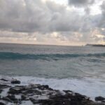 BMKG Waspadai Gelombang Tinggi di Labuan Bajo Akhir 2025 Akibat Bibit Siklon 96S