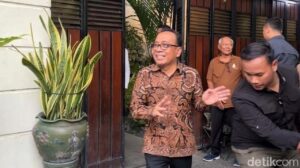Menko PMK Pratikno Temui Jokowi di Solo, Pertemuan Tertutup Hampir Satu Jam