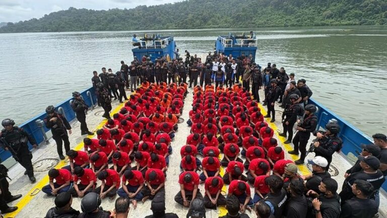 130 Napi Berisiko Tinggi Dipindahkan ke Nusakambangan untuk Perkuat Keamanan Lapas