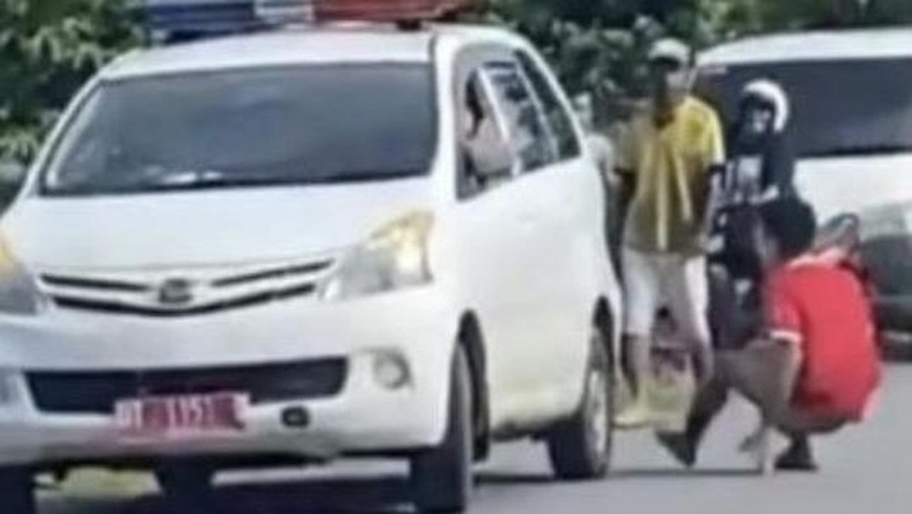 Ayah di Muna Meninggal Dunia Saat Coba Pisahkan Dua Anaknya yang Berkelahi Ayah di Muna Meninggal Dunia Saat Coba Pisahkan Dua Anaknya yang Berkelahi