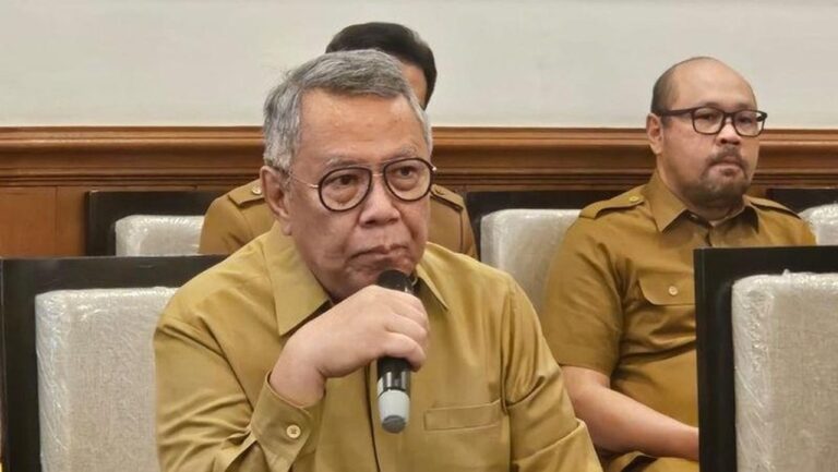 Wali Kota Tangsel Ungkap Tiga Wilayah Prioritas Penanganan Tumpukan Sampah Wali Kota Tangsel Ungkap Tiga Wilayah Prioritas Penanganan Tumpukan Sampah