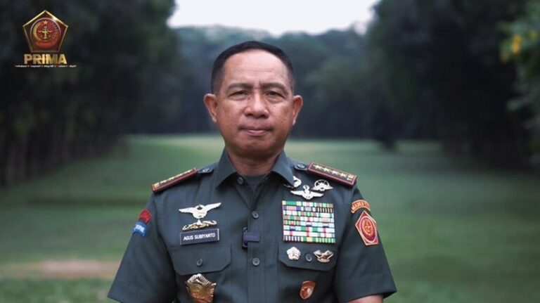 Panglima TNI Tegas: Bendera Bulan Bintang dan Senjata di Lhokseumawe Akan Ditindak Tegas Panglima TNI Tegas: Bendera Bulan Bintang dan Senjata di Lhokseumawe Akan Ditindak Tegas