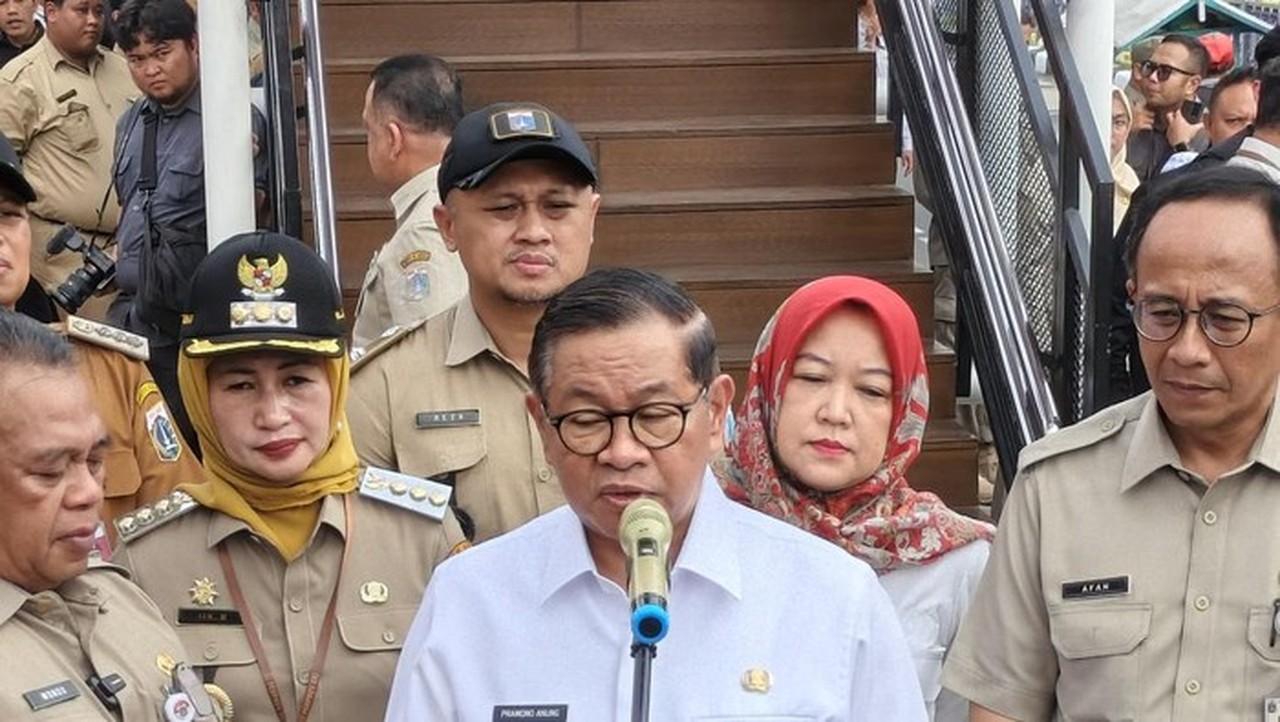 Pramono Anung Resmikan JPO Conwood di Pesanggrahan-Cipinang, Cegah Pencurian Material