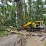 Cegah Banjir, Pemprov Banten Kerahkan Alat Berat Bersihkan Rawa Danau Hulu Sungai Cidanau