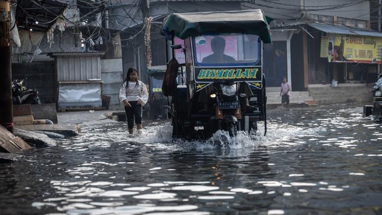 BMKG Peringatkan Potensi Banjir Pesisir di 22 Wilayah Indonesia Akhir Desember 2025-Awal Januari 2026 BMKG Peringatkan Potensi Banjir Pesisir di 22 Wilayah Indonesia Akhir Desember 2025-Awal Januari 2026