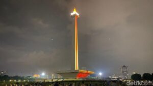Jam Operasional Monas Malam Tahun Baru 31 Desember 2025: Air Mancur Hingga Video Mapping