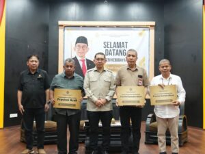 Menteri Kebudayaan Salurkan Bantuan Rp 12 Miliar untuk Korban Banjir di Tiga Provinsi Sumatera