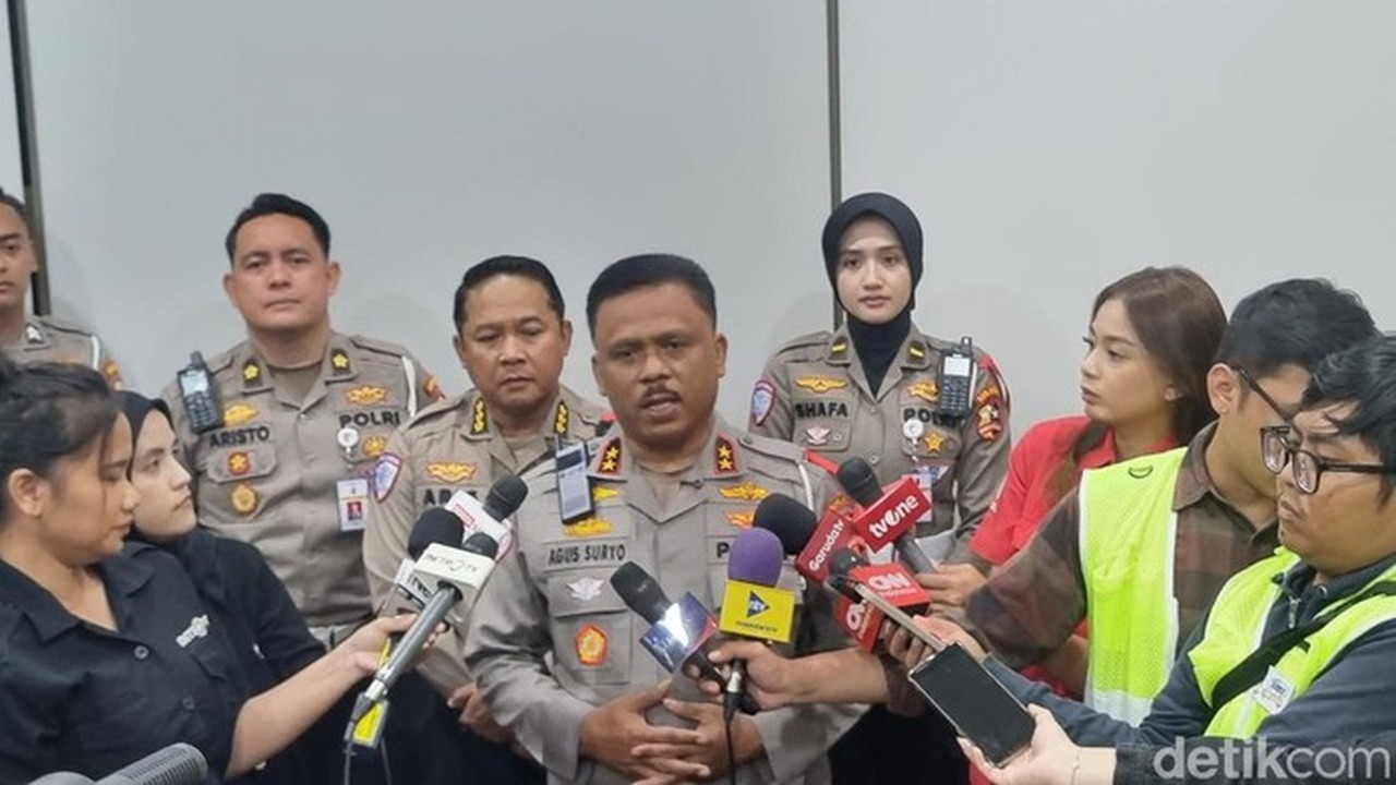 Jelang Arus Balik, Kakorlantas Polri Pastikan Lalu Lintas Tol dan Pelabuhan Kondusif Jelang Arus Balik, Kakorlantas Polri Pastikan Lalu Lintas Tol dan Pelabuhan Kondusif