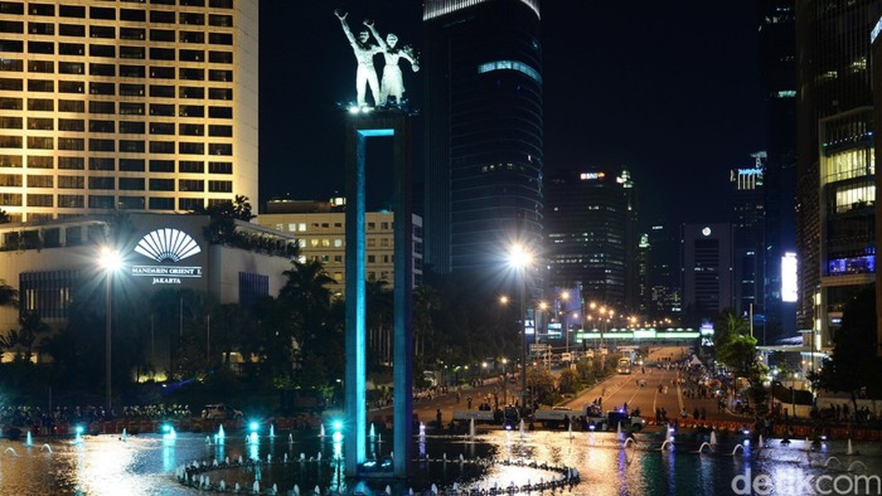 Catat! Jalan Sudirman-Thamrin Ditutup Mulai Pukul 18.00 WIB untuk Car Free Night Tahun Baru Catat! Jalan Sudirman-Thamrin Ditutup Mulai Pukul 18.00 WIB untuk Car Free Night Tahun Baru