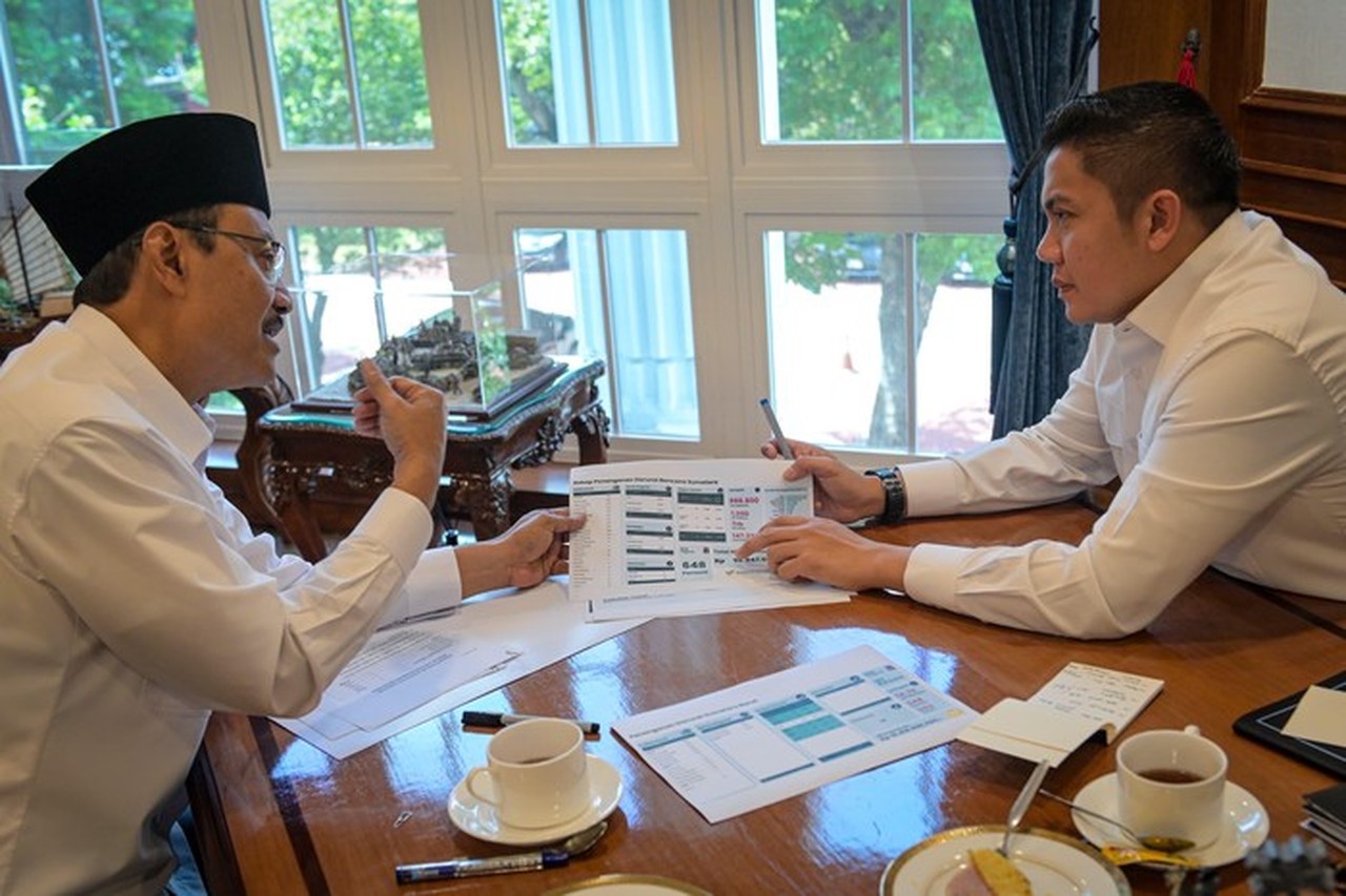 Mensos dan Seskab Matangkan Percepatan BLT untuk Korban Bencana Sumatera Mensos dan Seskab Matangkan Percepatan BLT untuk Korban Bencana Sumatera