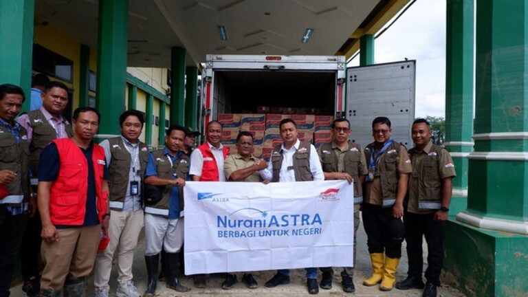 Astra Salurkan 35.500 Paket Bantuan Kemanusiaan untuk Korban Banjir dan Longsor di Sumatera
