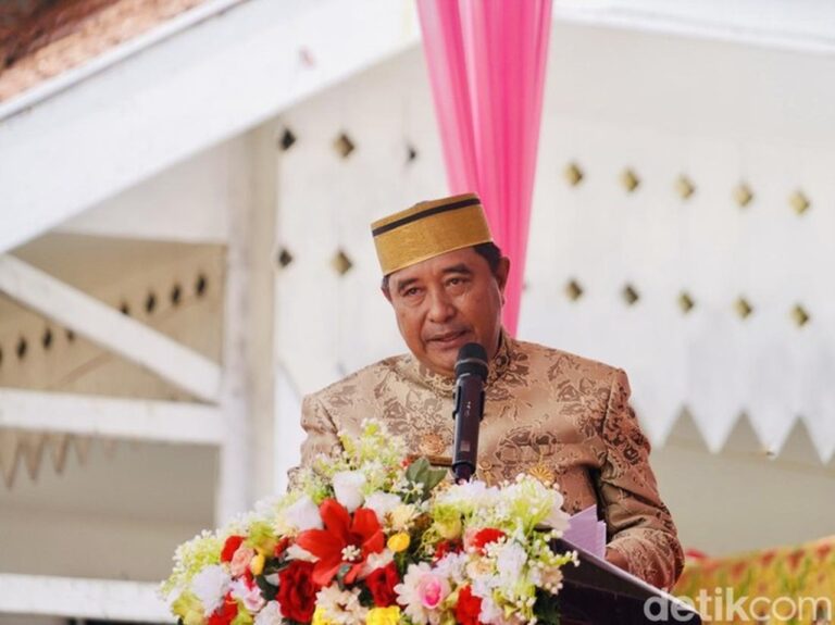 Eks Pj Gubernur Sulsel Dicekal ke Luar Negeri Terkait Kasus Dugaan Korupsi Pengadaan Bibit Nanas Rp 60 Miliar Eks Pj Gubernur Sulsel Dicekal ke Luar Negeri Terkait Kasus Dugaan Korupsi Pengadaan Bibit Nanas Rp 60 Miliar