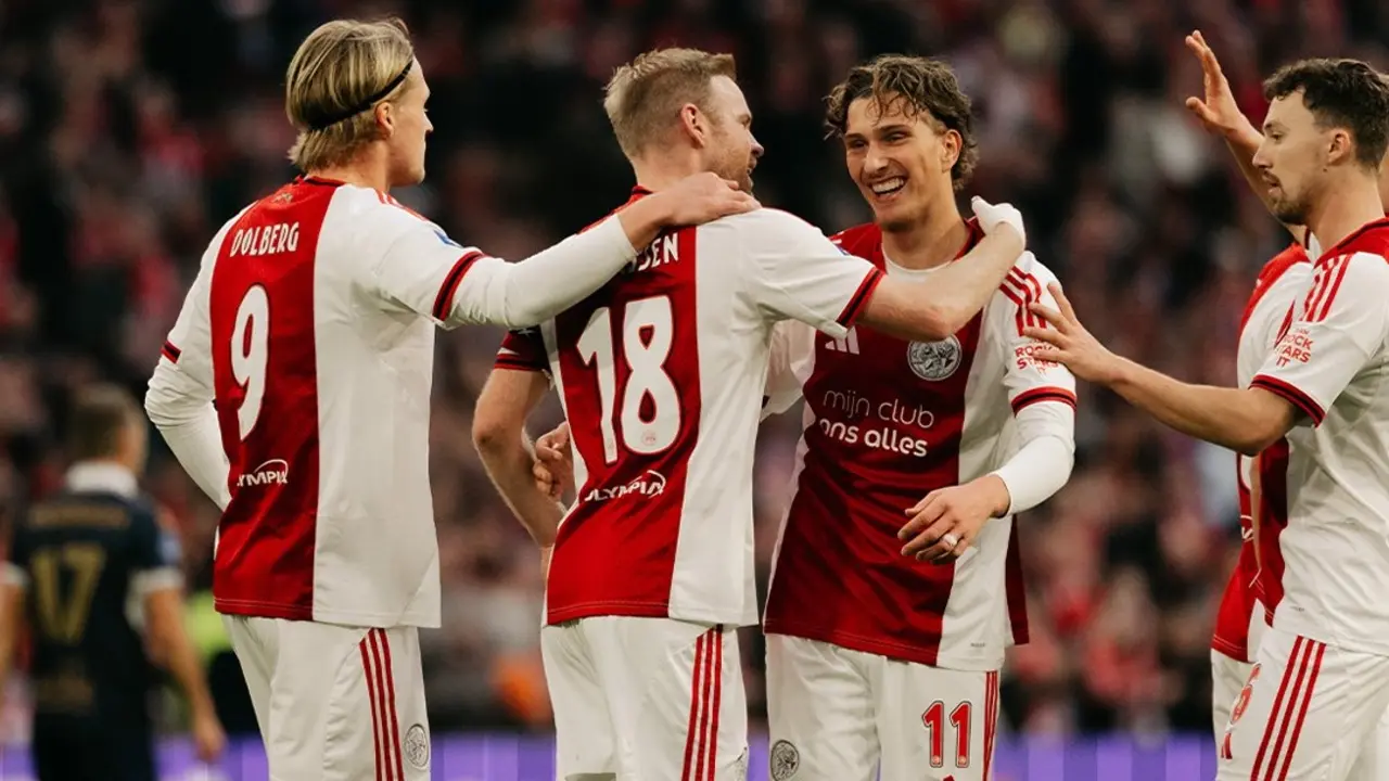 Ajax Vs Volendam De Godenzonen Incar Kemenangan Kandang Saat Menjamu De Palingboeren