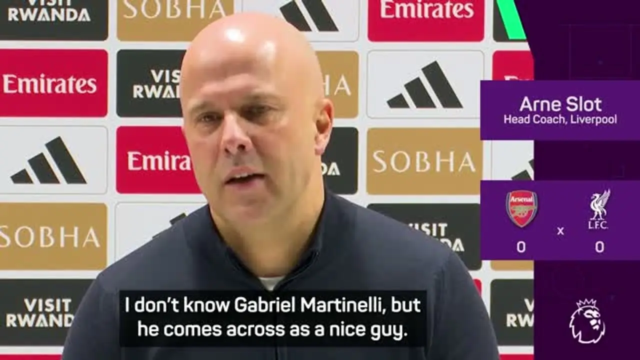 Insiden Arsenal vs Liverpool: Arne Slot Pasang Badan untuk Gabriel Martinelli Soal Dorong Conor Bradley