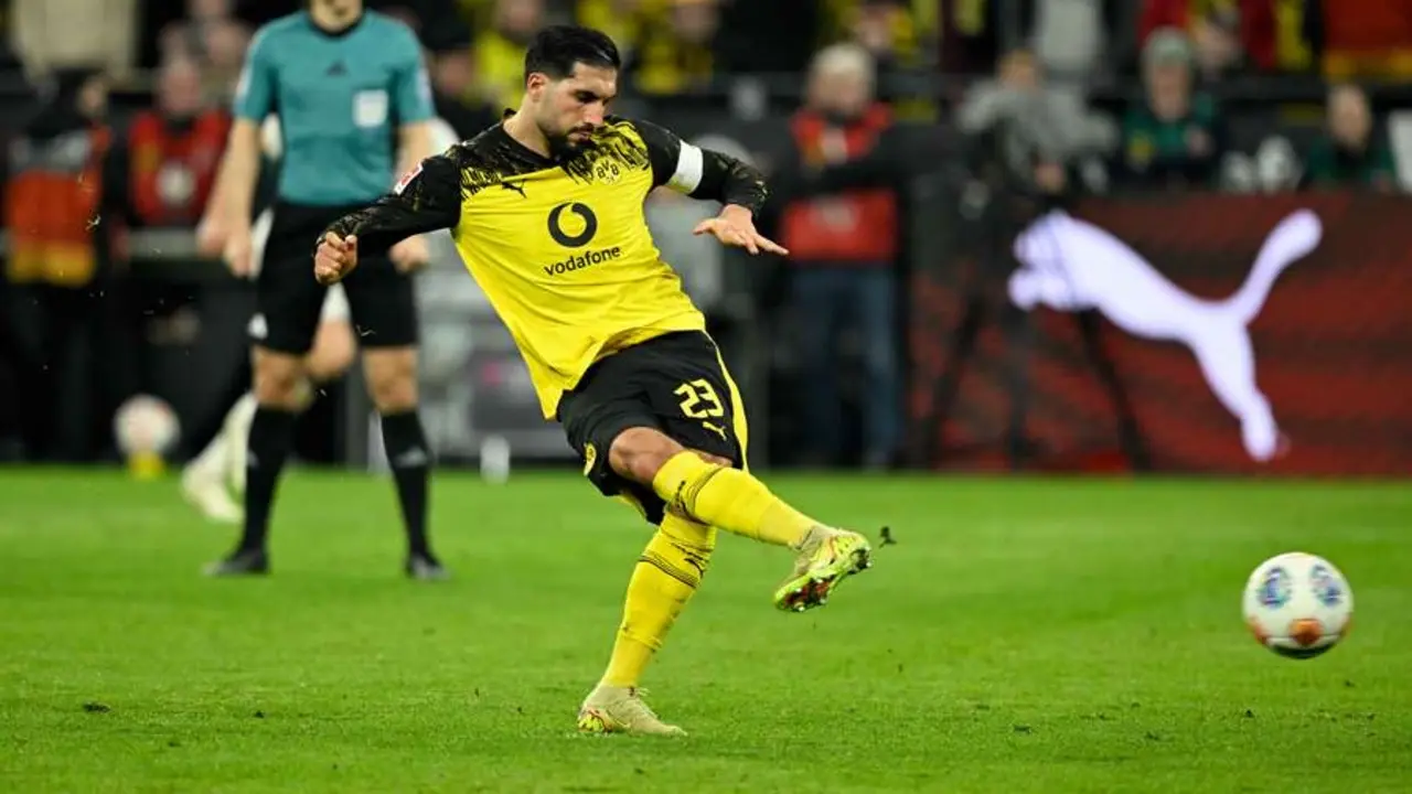Borussia Dortmund Menang Tipis 3 2 Atas St Pauli Lewat Penalti Emre Can Di Masa Injury Time