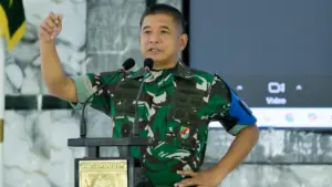 Cari Pesawat ATR yang Hilang, TNI AU Kerahkan Heli Caracal Pantau Titik Api di Pegunungan Maros