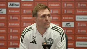 Darren Fletcher Fokus Hadapi Brighton di Piala FA, Enggan Bahas Masa Depan di Manchester United