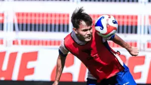 Debut Rezaldi Hehanusa di Persik Kediri Diwarnai Kartu Merah
