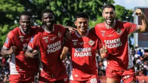 Drama Transfer Memanas: Semen Padang Sukses ‘Tikung’ Dua Target Utama Persis Solo Sekaligus?