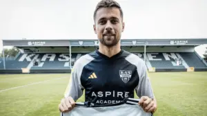 Duel Klasik di Bursa Transfer! Persija & Persebaya ‘Sikut-sikutan’ Demi Gelandang Jebolan Bayern Munchen