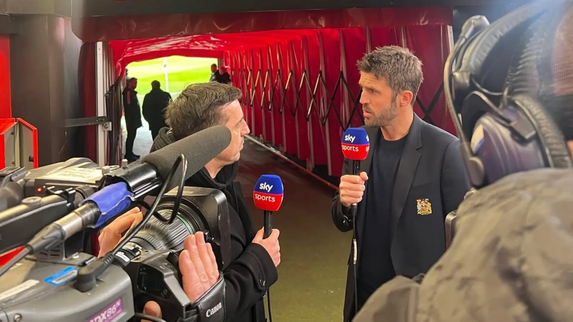 Gary Neville Minta Arsenal Segera Ambil Trofi Liga Inggris Setelah Manchester City Kalah Dari Mu