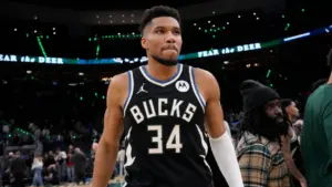 Giannis Antetokounmpo Beri Sinyal Perpisahan dengan Milwaukee Bucks