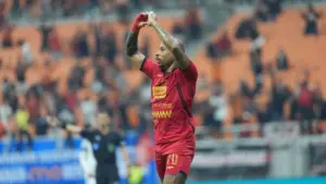 Penalti Gustavo Almeida Antar Persija Unggul 1-0 atas Madura United di Babak Pertama