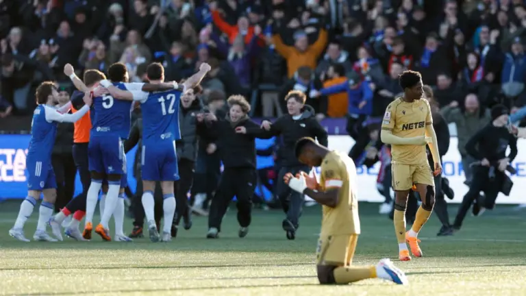 Rapor Merah Crystal Palace: 9 Laga Tanpa Kemenangan Berujung Tragedi di Markas Macclesfield