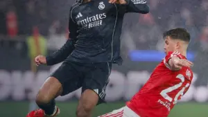 Real Madrid Dipermalukan Benfica, RMTV Pertanyakan Keputusan Wasit