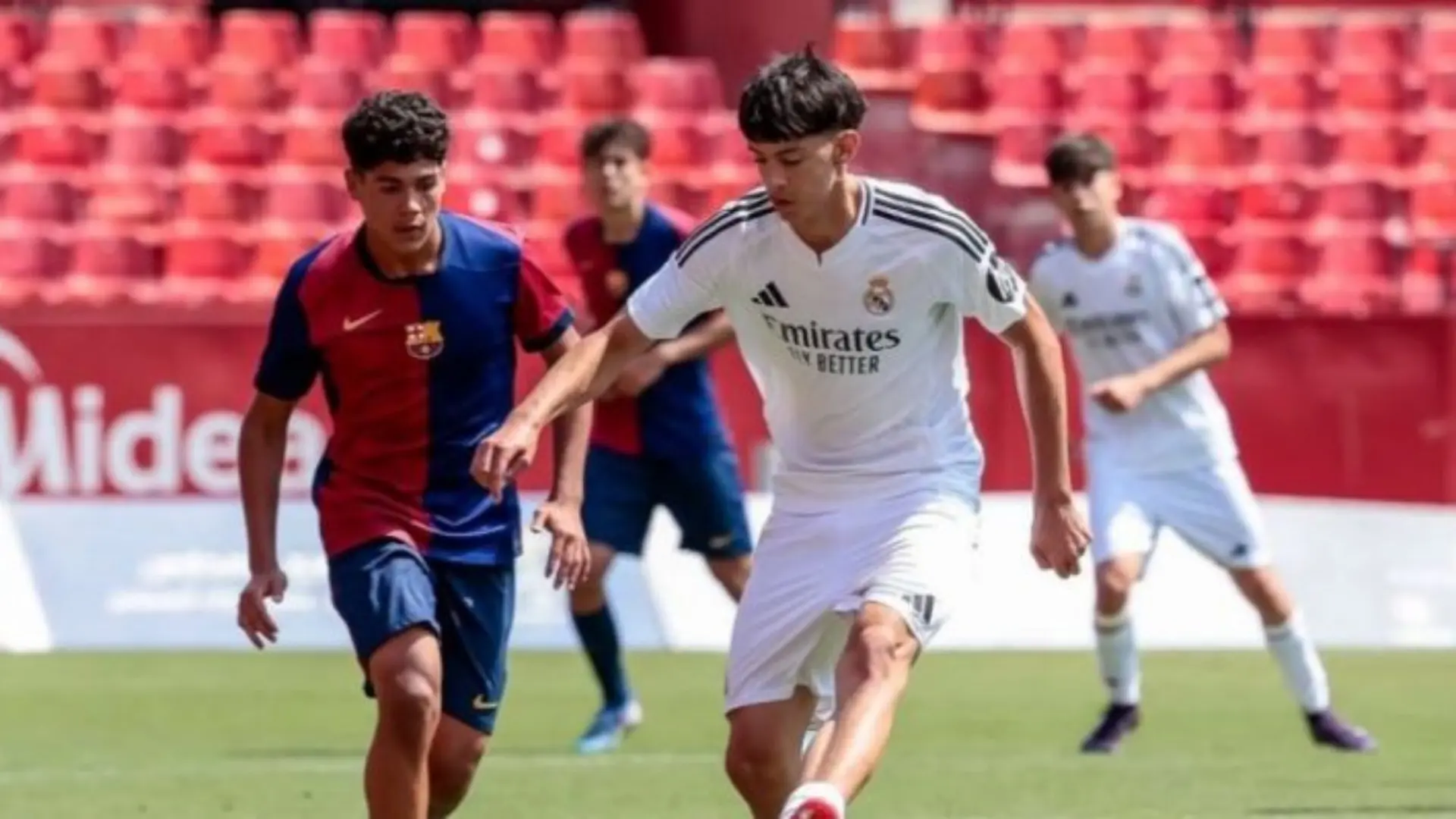 Real Madrid Ikat Bek Akademi 16 Tahun Dengan Klausul Rp1 7 Triliun