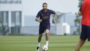 Layvin Kurzawa Resmi Gabung Persib Bandung, Riwayat Cedera Jadi Catatan